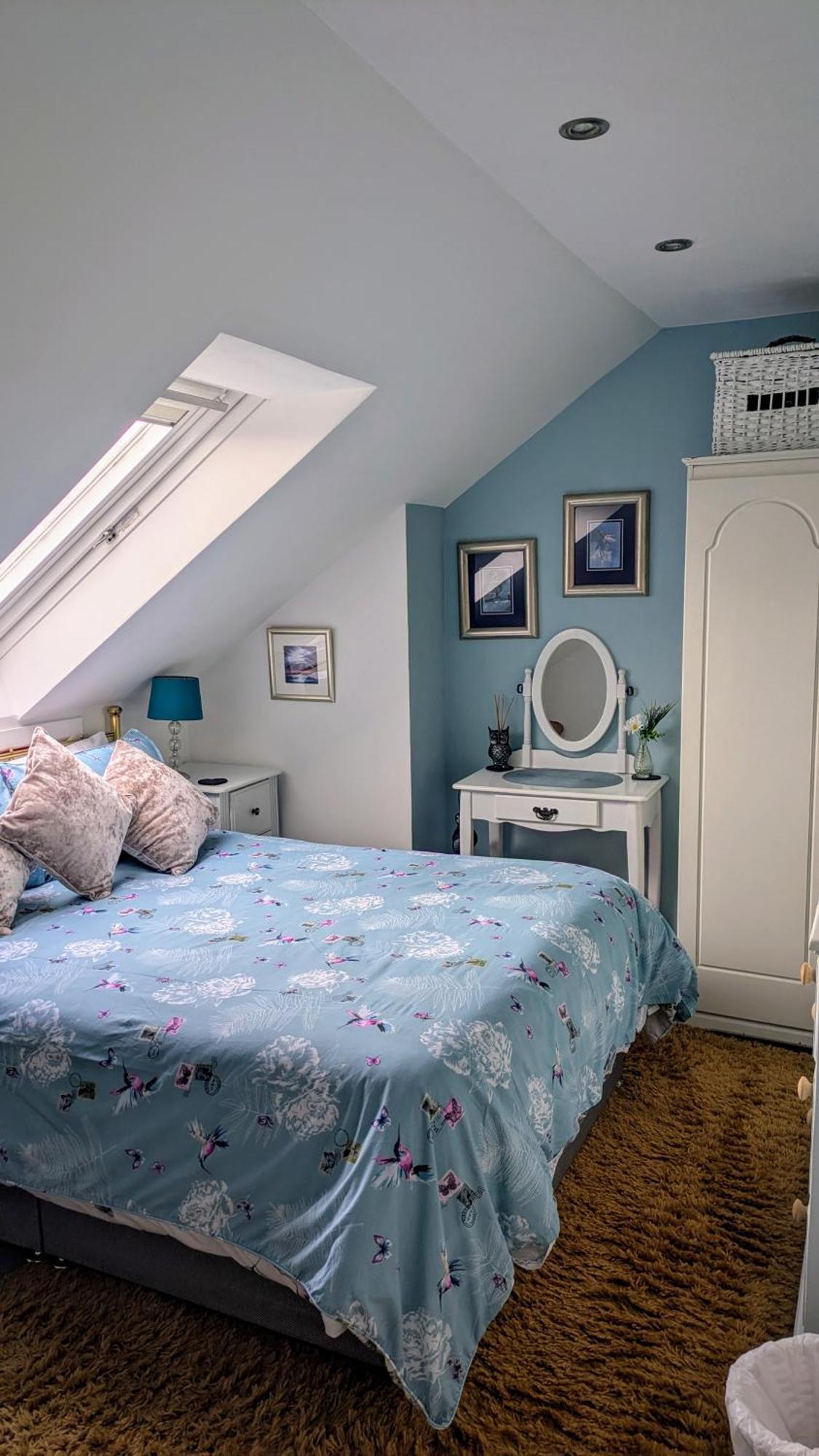 Village Life- Private Attic Suite - Living Room, Bedroom And Bathroom Newtown St Boswells Exterior foto